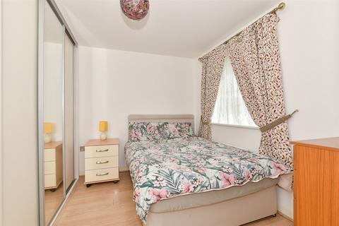 3 bedroom end of terrace house for sale, Dorman Avenue North, Aylesham, Canterbury, Kent