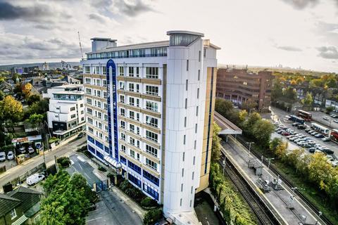 2 bedroom penthouse for sale, Sherman Road, Bromley BR1