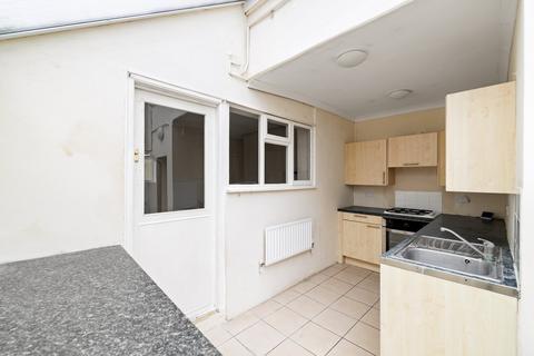 32 Park Road, Folkestone, CT19 4DG