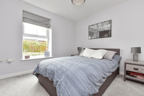 2 bedroom ground floor flat for sale, Cranford Road, Allington, Maidstone, Kent