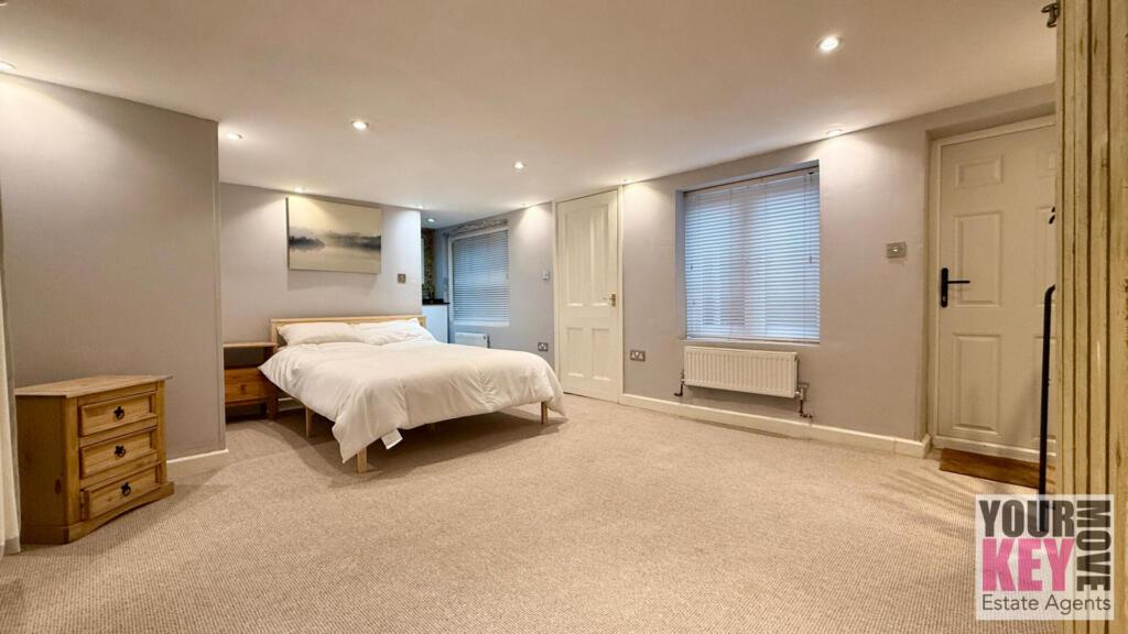 Folkestone estate agents, Your Key Move - Sandgate