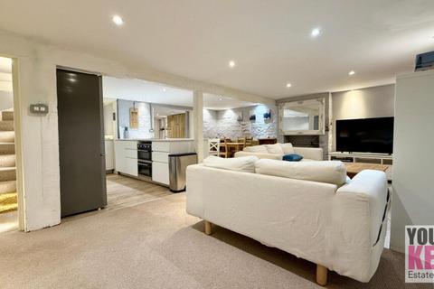 undefined, Sandgate High Street, Sandgate, Folkestone, Kent, CT20 Basement Flat