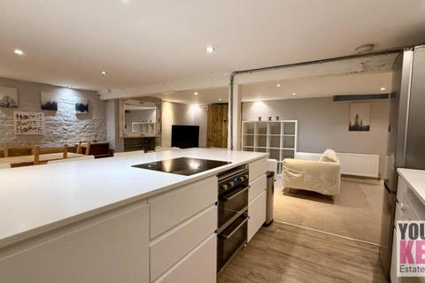 undefined, Sandgate High Street, Sandgate, Folkestone, Kent, CT20 Basement Flat