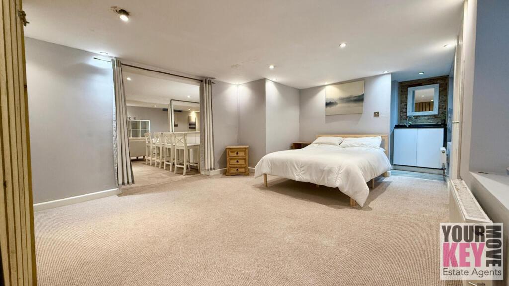 Folkestone estate agents, Your Key Move - Sandgate