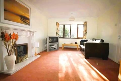 6 bedroom detached house to rent, Available March 2026 - 1 Room - Broadfield Gardens