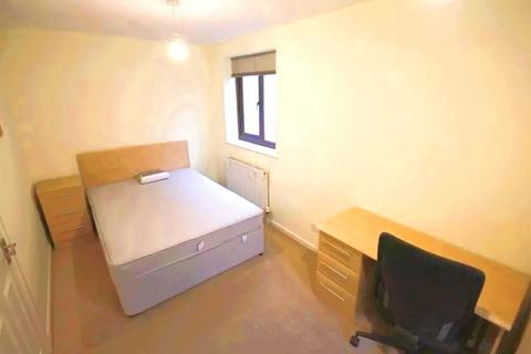 6 bedroom detached house to rent, Available March 2026 - 1 Room - Broadfield Gardens