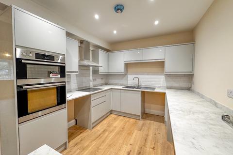 3 bedroom terraced house to rent, Chester, Fitzroy Street, Newmarket, Suffolk
