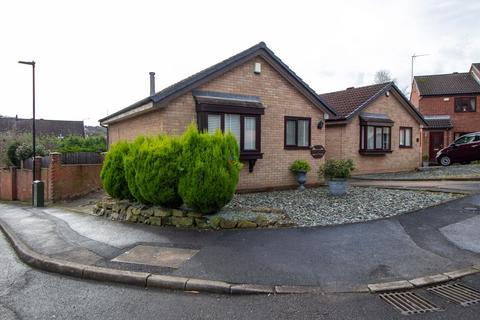 2 bedroom detached bungalow to rent, Cragdale Grove, Mosborough, S20