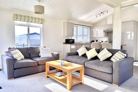 2 bedroom lodge for sale, NEWQUAY TR8