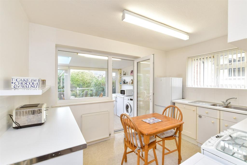 Kitchen/ Breakfast Room