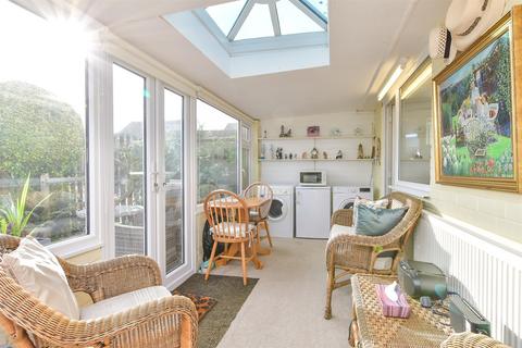 2 bedroom semi-detached bungalow for sale, Fairlight Avenue, Telscombe Cliffs, Peacehaven, East Sussex