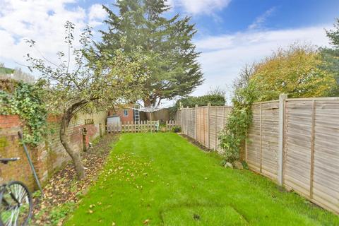 2 bedroom terraced house for sale, London Road, Newington, Kent