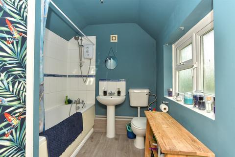 2 bedroom terraced house for sale, London Road, Newington, Kent