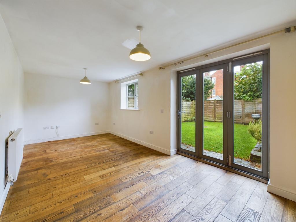 Sitting/Dining Room