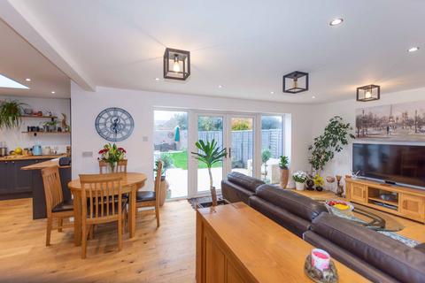 4 bedroom semi-detached house for sale, Bosbury Road, Upper Howsell, Malvern