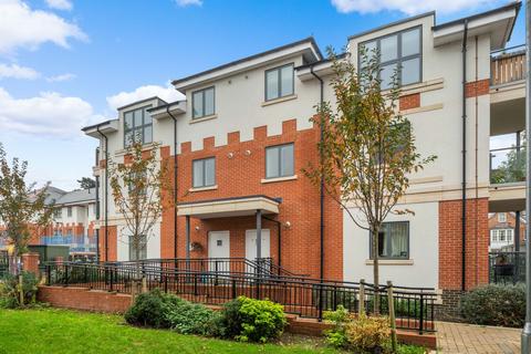 2 bedroom apartment for sale,  Hansler Grove, East Molesey KT8