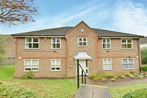 1 bedroom flat for sale, Lockswood Close, Cockfosters EN4