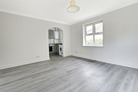 1 bedroom flat for sale, Lockswood Close, Cockfosters EN4
