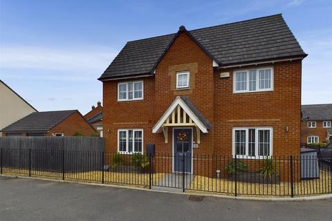 3 bedroom end of terrace house for sale, Oswalds Close, Longford, Gloucester