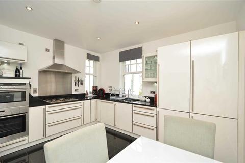 3 bedroom apartment for sale, 8 Kenilworth Gate, Bridge of Allan FK9 4RG