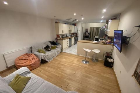 6 bedroom house to rent, Birmingham B29