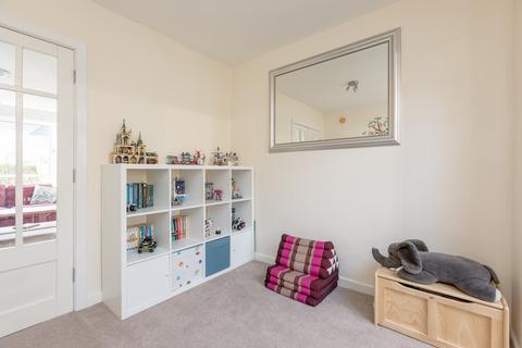 60 Comiston View, Edinburgh, EH10 6LZ
