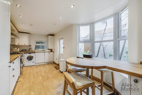 163 Simms Road, London, SE1 5QJ