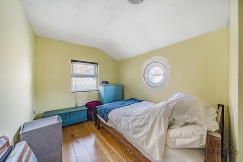 163 Simms Road, London, SE1 5QJ