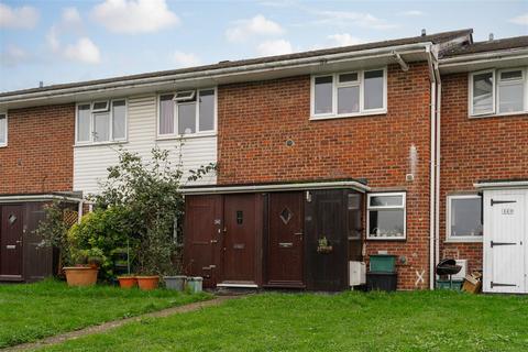 2 bedroom flat for sale, Willis Close, Epsom KT18