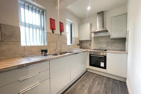 4 bedroom terraced house to rent, Mauldeth Road, Manchester M14