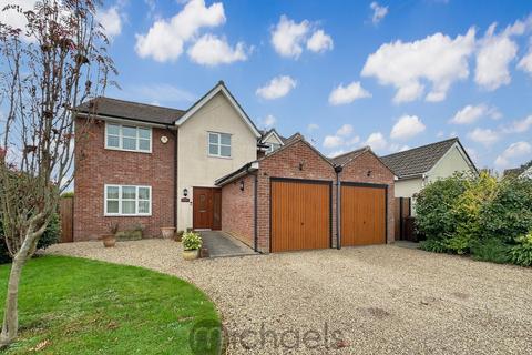 4 bedroom detached house for sale, Abberton Road, Layer-de-la-Haye, Colchester, CO2