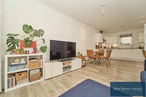 1 bedroom apartment for sale, Hunting Place, Hounslow, TW5