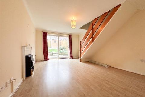 2 bedroom terraced house to rent, Fiddlers Green, Cheltenham GL51 0TZ