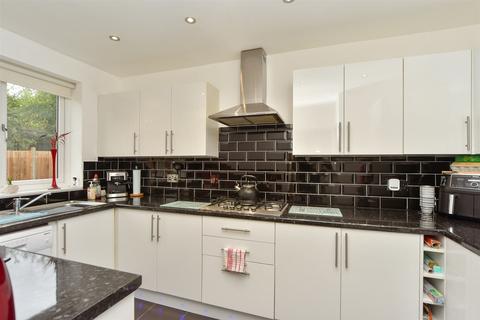 3 bedroom terraced house for sale, Nottingham Walk, Rochester, Kent