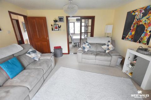 3 bedroom detached bungalow for sale, Redhill Park, Haverfordwest