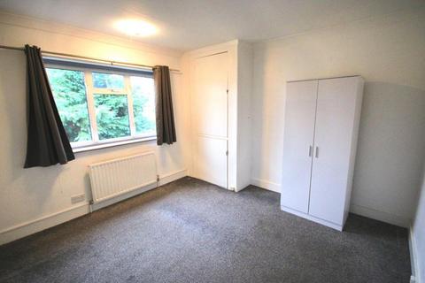 4 bedroom semi-detached house to rent, EASTCOTE AVENUE, GREENFORD, UB6 0NR