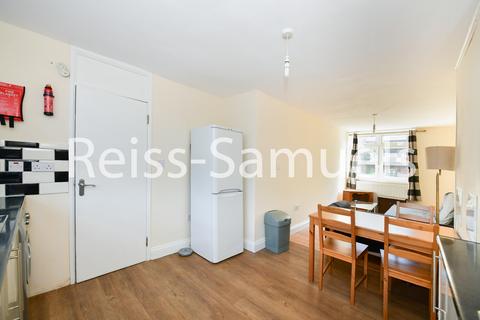 3 bedroom maisonette to rent, Glengarnock Avenue, London E14