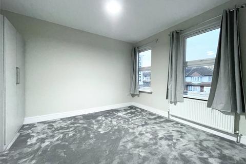 4 bedroom apartment to rent, Gunnersbury Lane, London W3