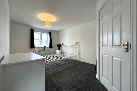 1 bedroom in a house share to rent, Rosebay Gardens, Cheltenham GL51