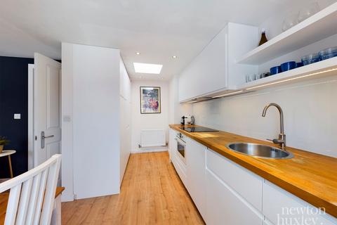 1 bedroom apartment for sale, St. James Road, Claremont Court, KT6