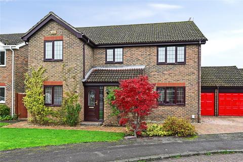 4 bedroom house for sale, McNaughton Close, Hampshire GU14