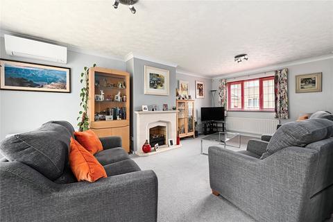 4 bedroom house for sale, McNaughton Close, Hampshire GU14