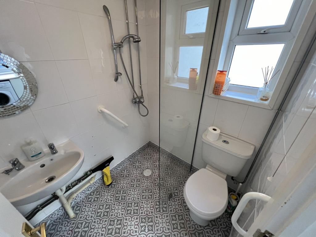 Downstairs Shower Room/Wet Room (Disabled...