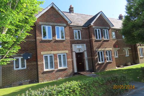 2 bedroom flat to rent, Ashley Road, Poole BH14