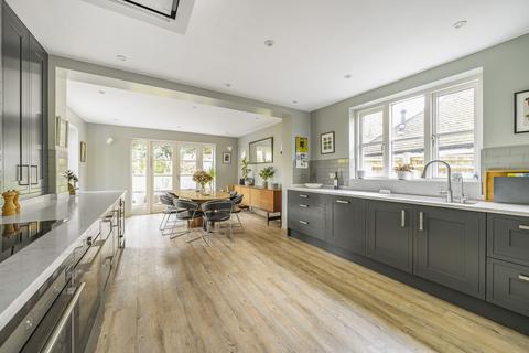 10 Dagden Road, Shalford, Guildford, GU4 8DD
