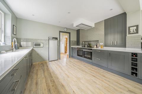 10 Dagden Road, Shalford, Guildford, GU4 8DD