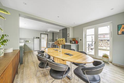 10 Dagden Road, Shalford, Guildford, GU4 8DD