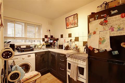 1 bedroom flat for sale, Turkey Street, Enfield, EN1