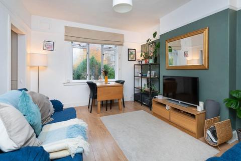 2 bedroom flat to rent, Roseburn Drive, Roseburn, Edinburgh