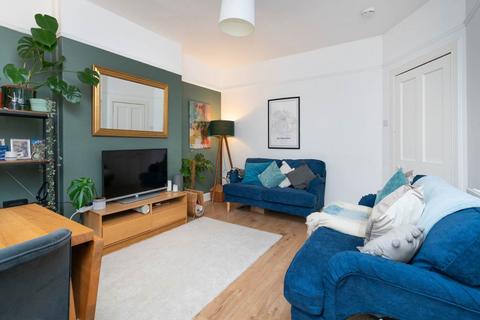 2 bedroom flat to rent, Roseburn Drive, Roseburn, Edinburgh